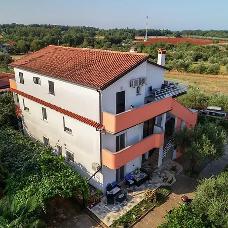Pensionat & Adamovic 4*