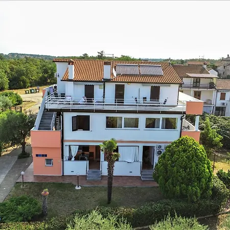 Pensionat & Adamovic 4*